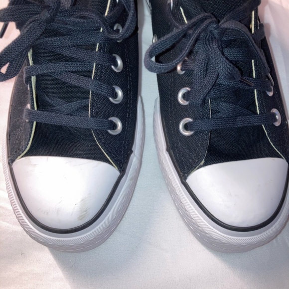 Converse Black and Cream Low-Top Sneakers - Picture 7 of 8